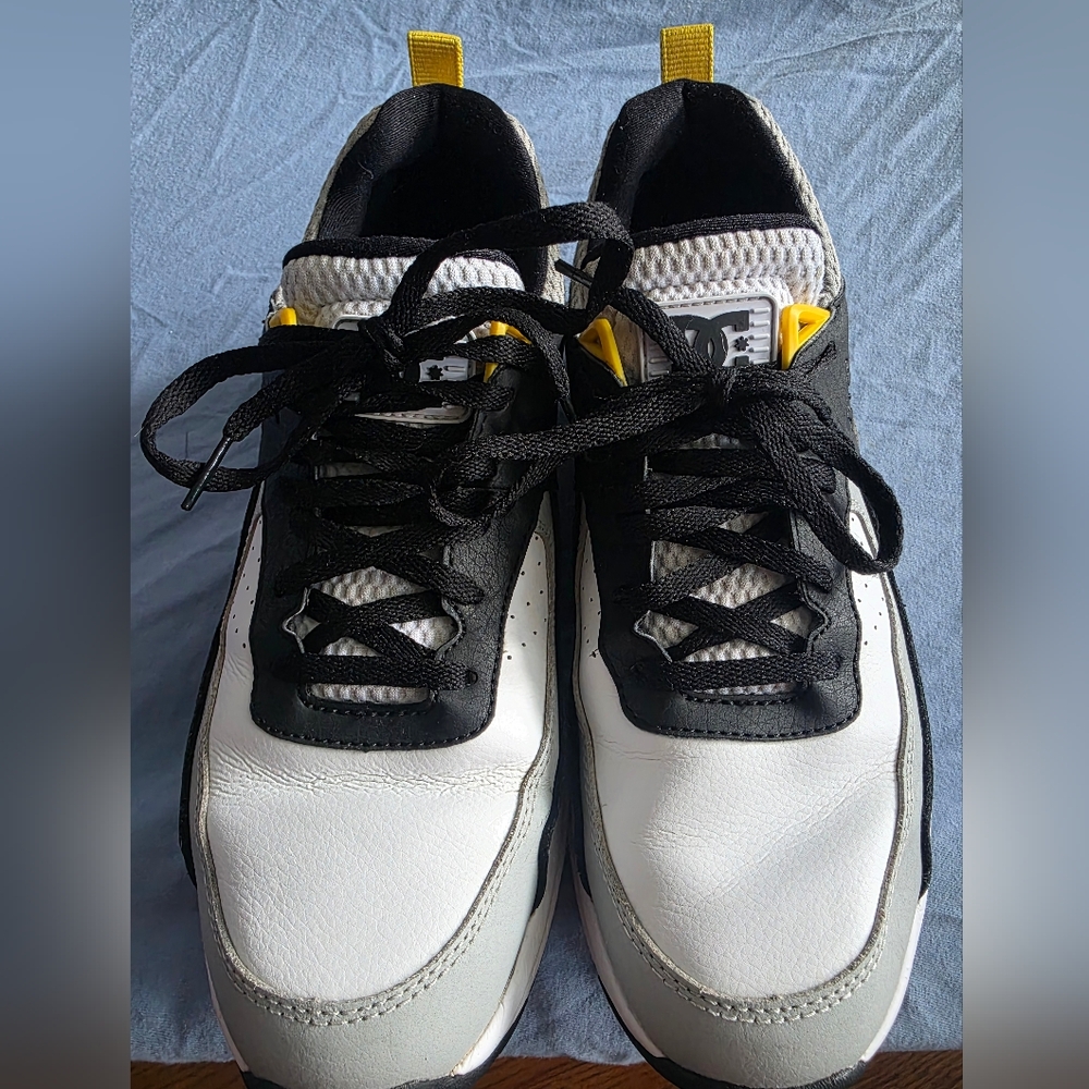 DC Black and White Sneakers for Everyday Style